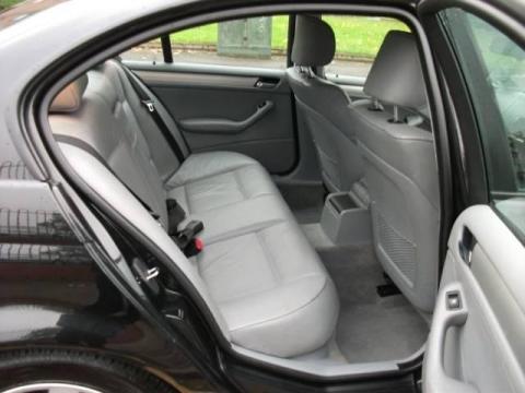 bmw7.jpg