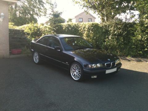 323i