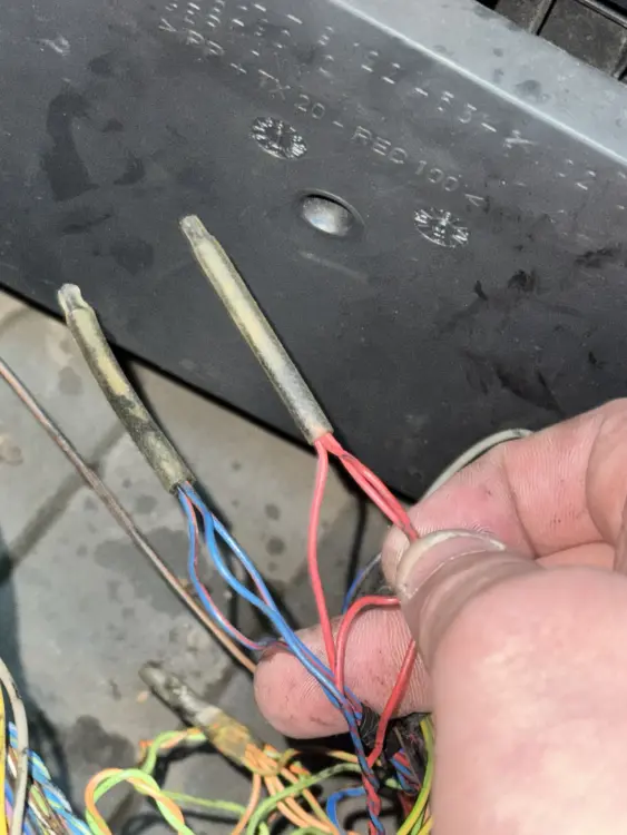 IMG_Cable splices 2.jpg
